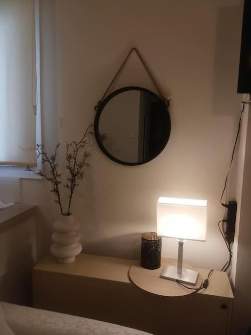 Beautiful Downtown Studio! Ioannina Luaran gambar